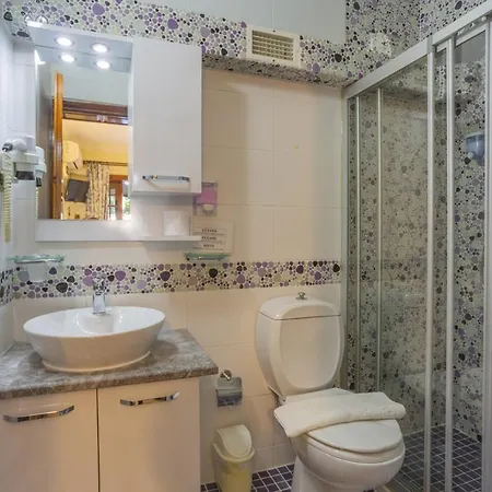 Hotel Daffodil 3*