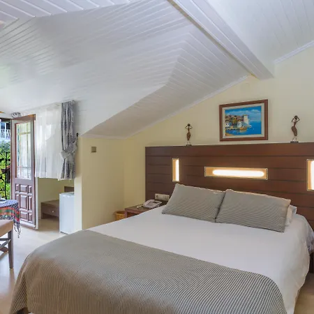 Ξενοδοχείο Daffodil 3*