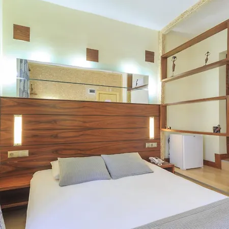 达坲迪尔别墅酒店 3* 费特希耶